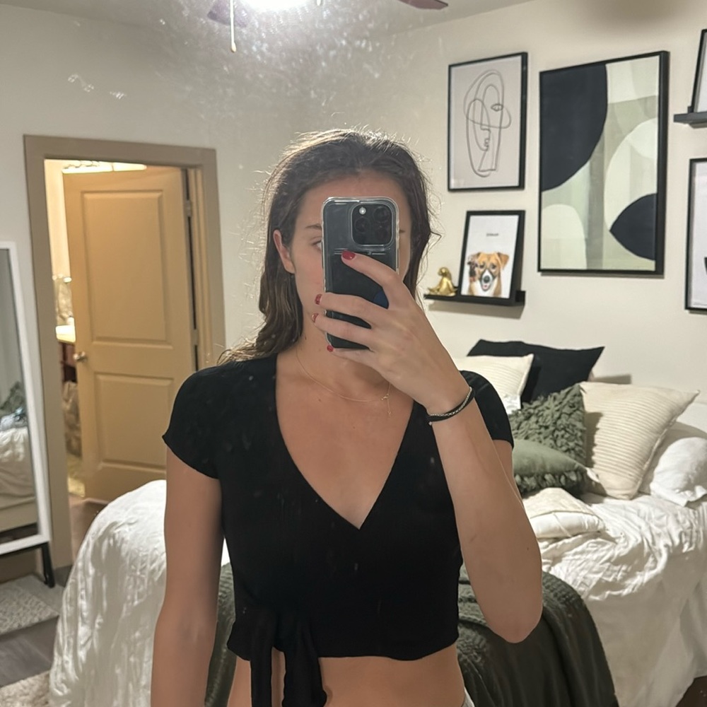 Urban Outfitters cropped black tie front t-shirt M